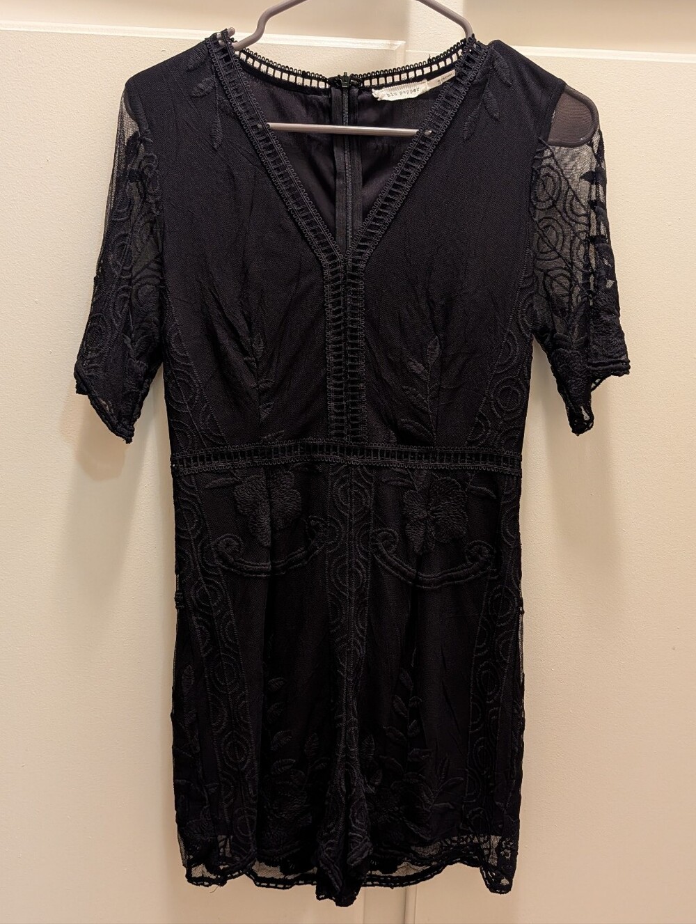 Women's Black Lace Romper (Blu Pepper)